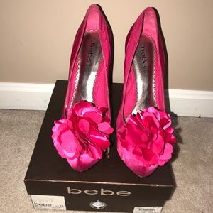 Pink pumps